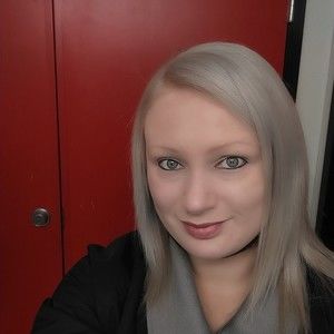 Meet your Posher, Cassandra